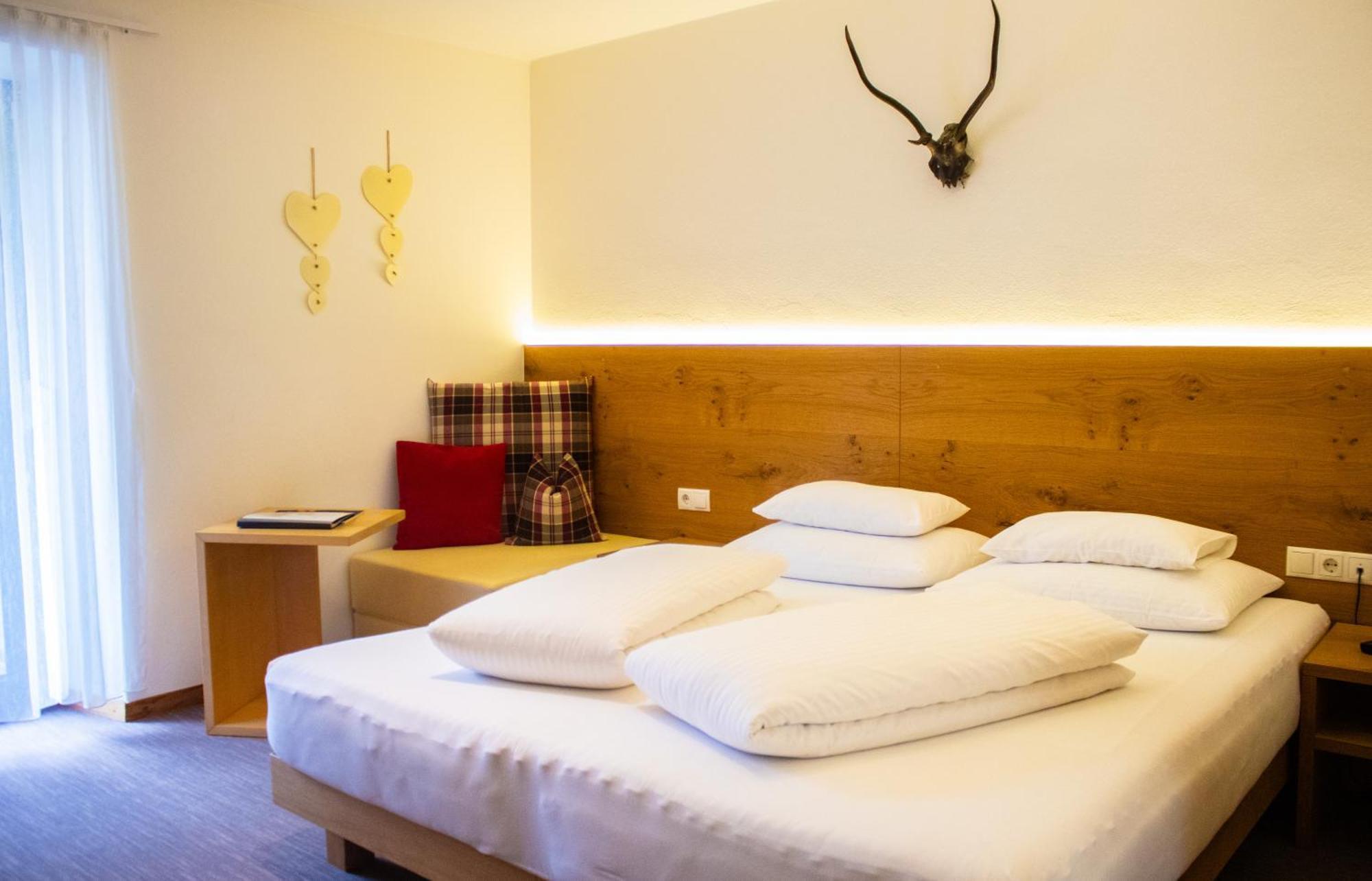 Garni Apparthotel St Valentin San Valentino alla Muta Exterior photo